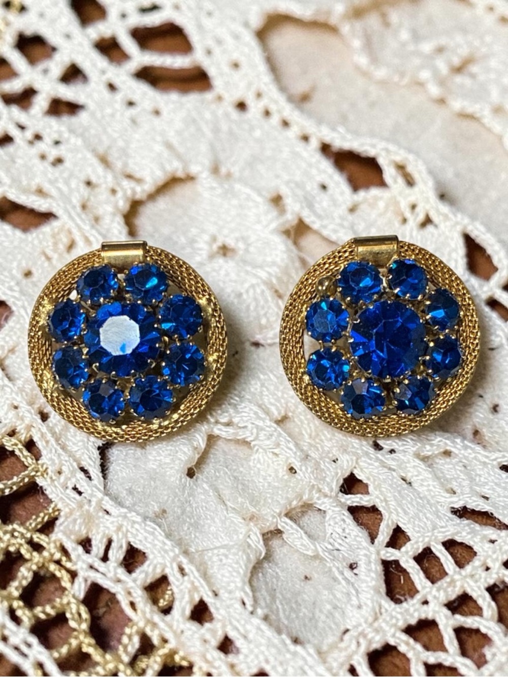 Vintage Weiss Gold-Tone Earrings with Sapphire Blue Crystal Cluster